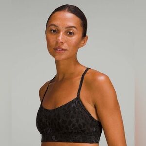 Lululemon Flow Y Bra A–C Cups Cheetah Camo Deep Coal Multi Size 6